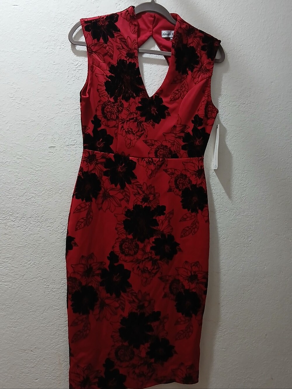 almost famous New size L beutiful Red Floral Sheath Dress